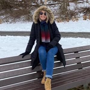 Meet your Posher, Adriana